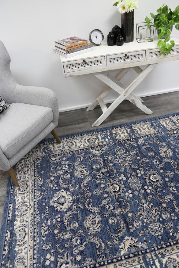 Arya Distressed Navy Blue Rug