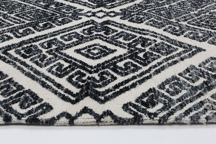 Alayah Diamond Anthracite Rug