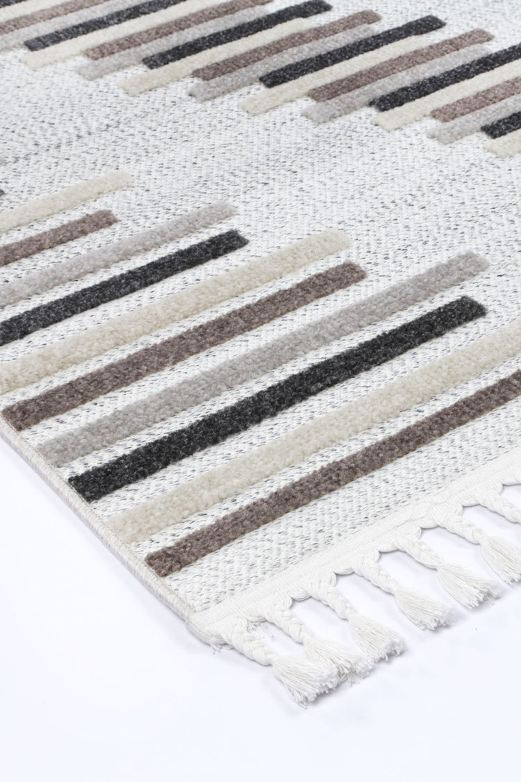 Nefeli Beige Cream Diamond Rug