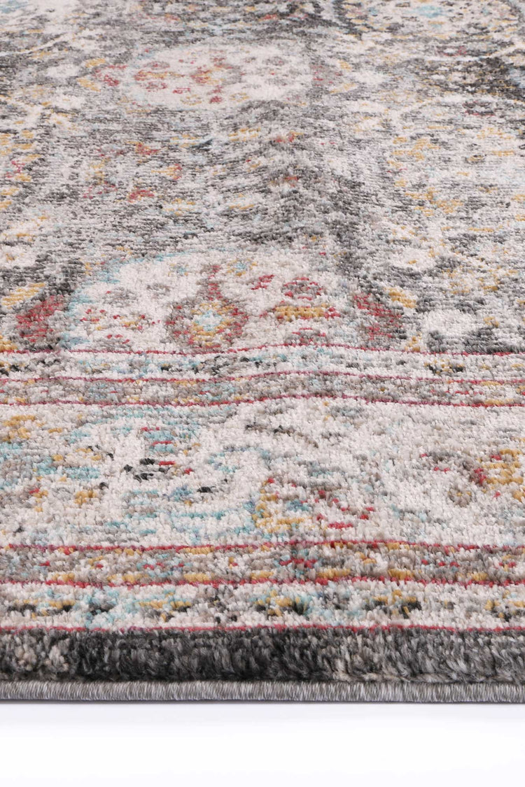 Ezra Traditional Rug