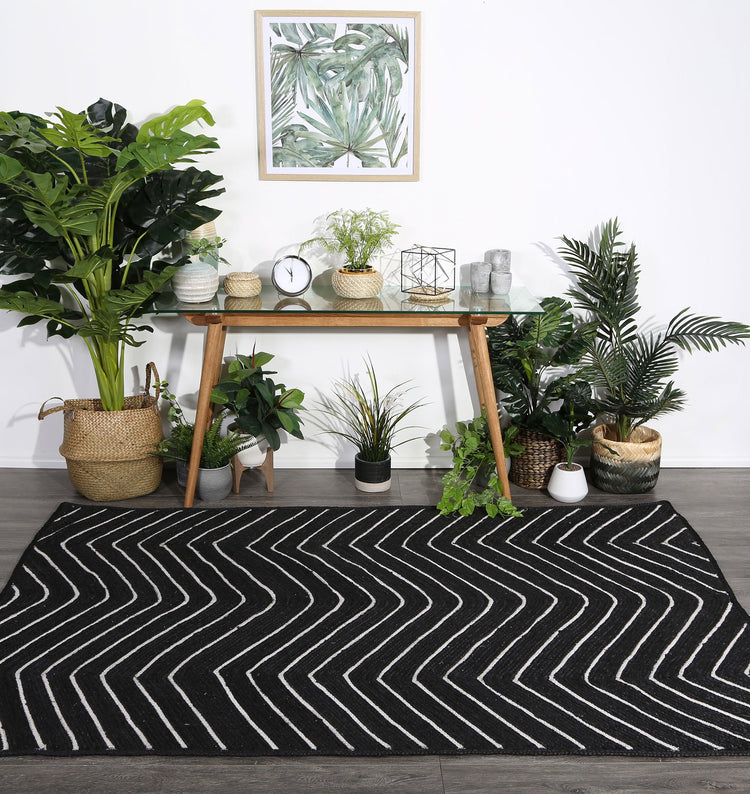 Artisan Black Natural Chevron Rug