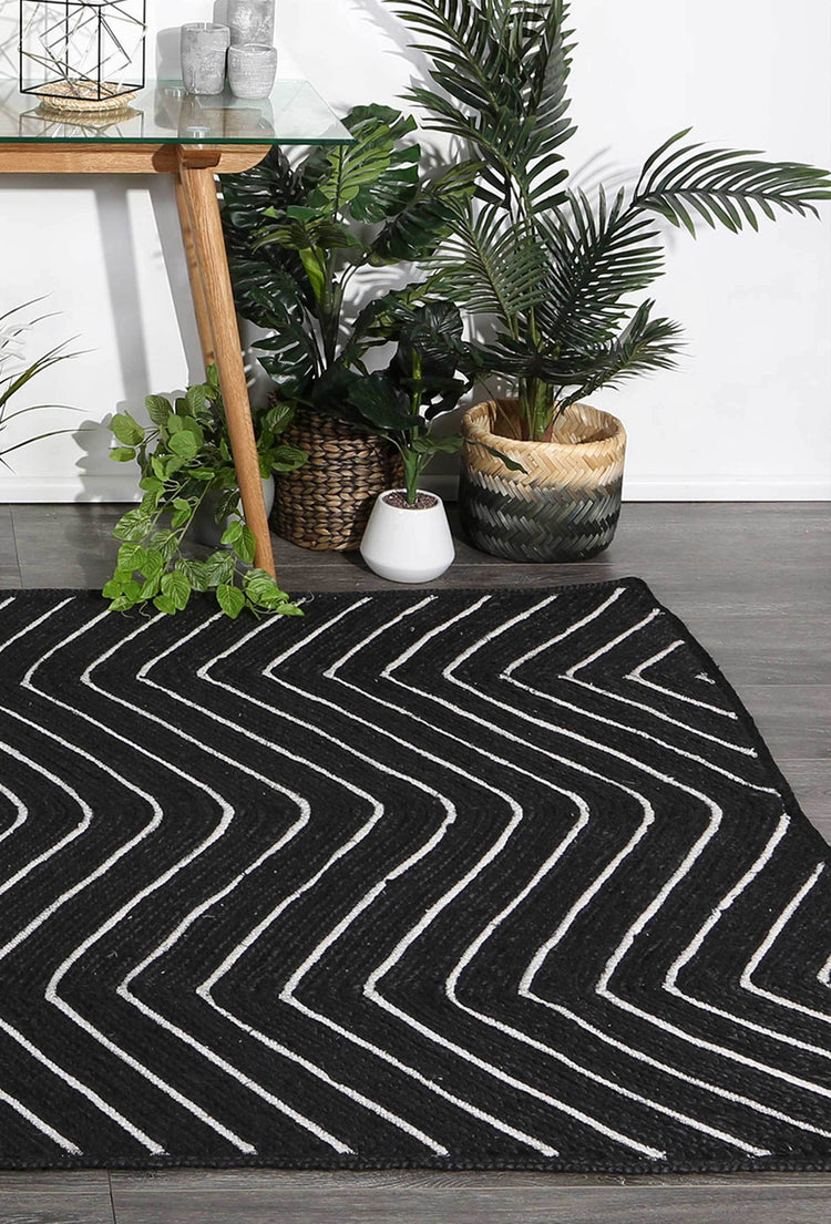 Artisan Black Natural Chevron Rug