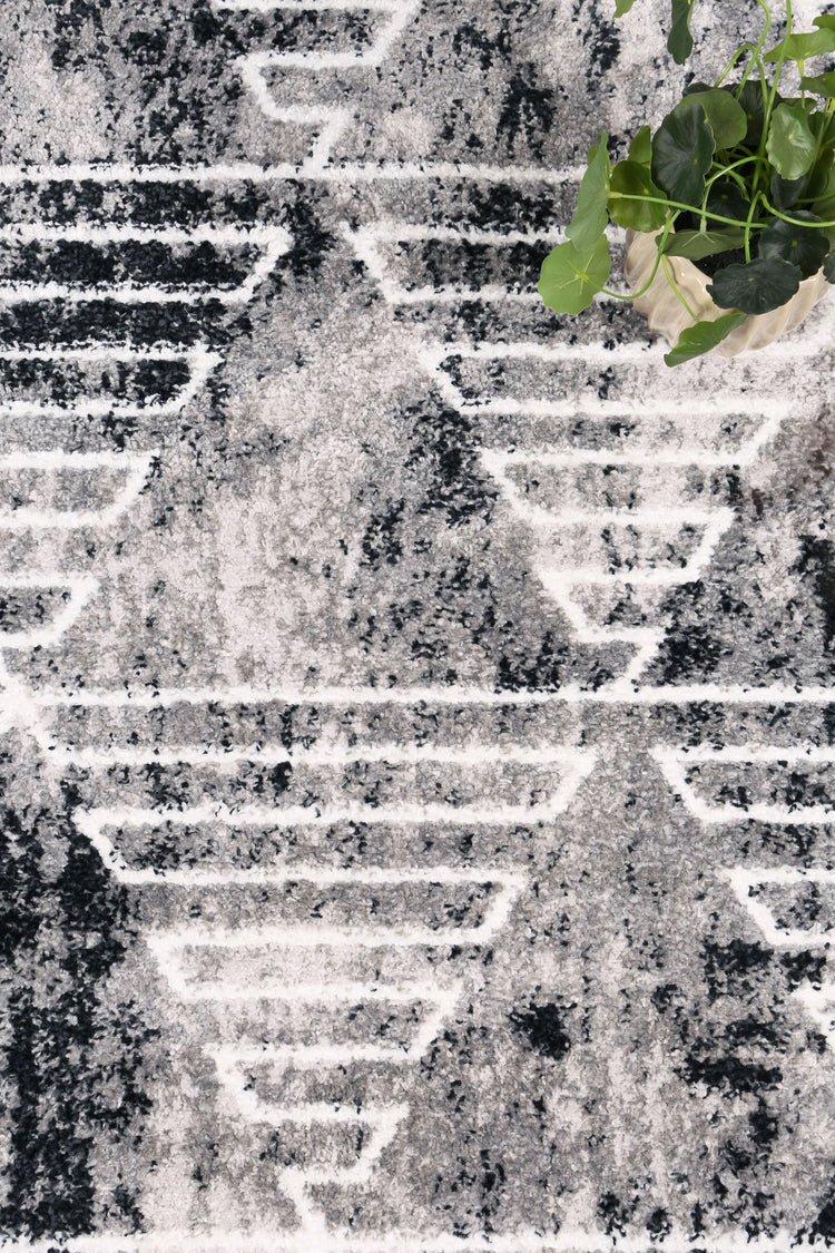 Windjana Transitional Geometric Grey Rug