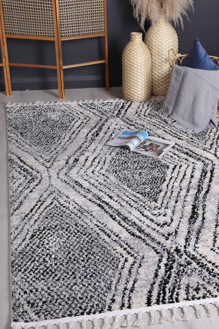 Myk Black White Geometric Rug