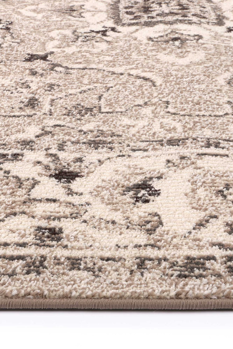 Micah Beige/White Traditional Rug