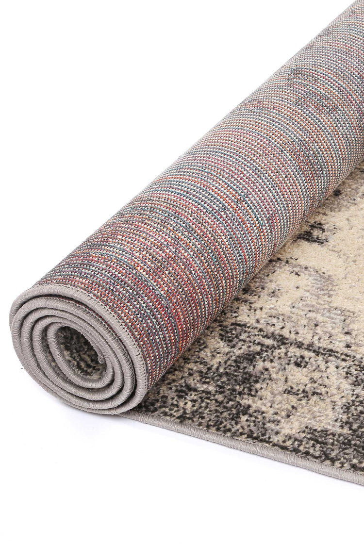 Micah Beige/Black Traditional Rug